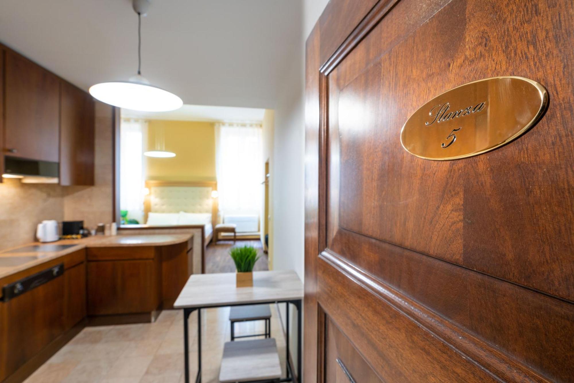 Residenza Girardi Hotell Verona Exteriör bild